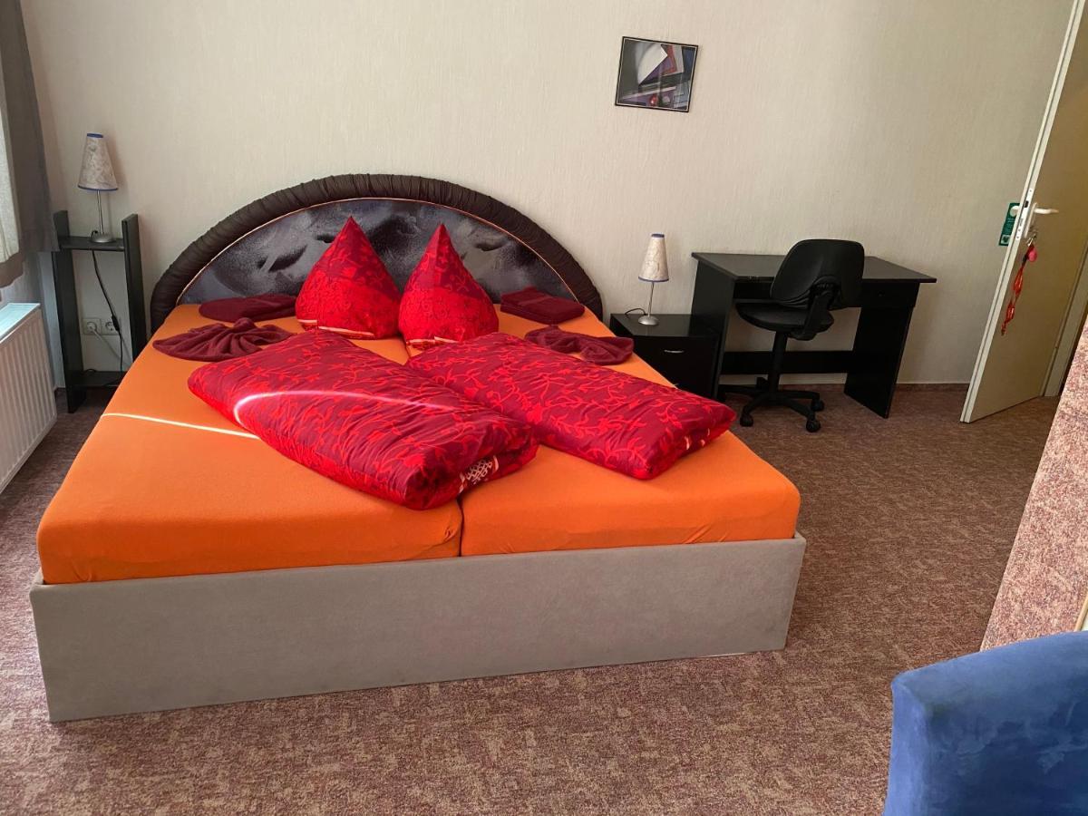 Hotel Alte Schmiede à Weisswasser Extérieur photo