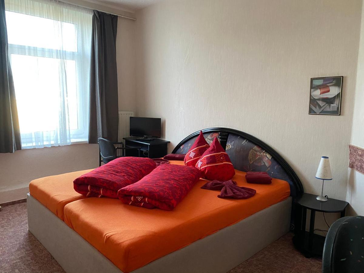Hotel Alte Schmiede à Weisswasser Extérieur photo